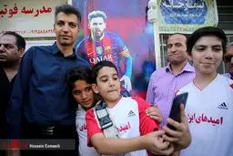 عادل فردوسی پور در مراسم تشییع پیکر عطاالله بهمنش/عکس