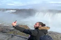 سلفی جالب خواننده مشهور پاپ!