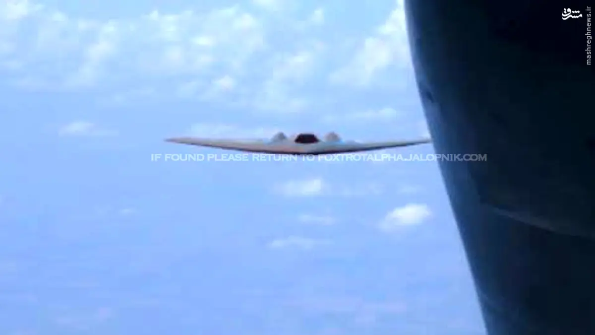 عکس/ سوختگیری هوایی پهپاد RQ-170