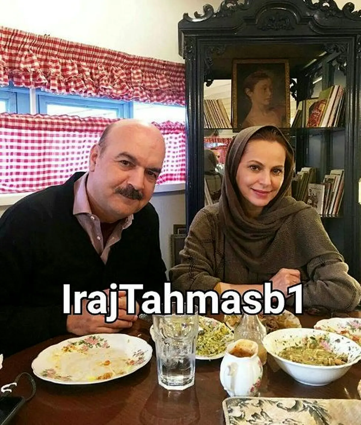 عکس یادگاری ایرج طهماسب و همسرش در روز تولدش