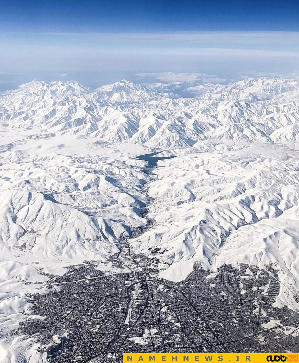 نمایی زیبا از ارومیه در میان سپیدی برف/ عکس
