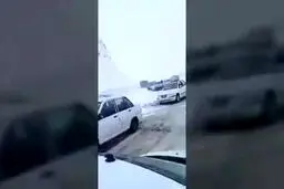 فیلم/زمین گیر شدن خودروها در گردنه تهم_چورزق زنجان