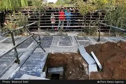 مرتضی پاشایی کنار چه کسی دفن شد؟/ عکس