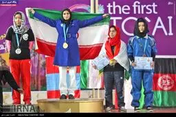 حجاب کونگ‌فوکاران خارجی روی سکوی‌ قهرمانی/عکس