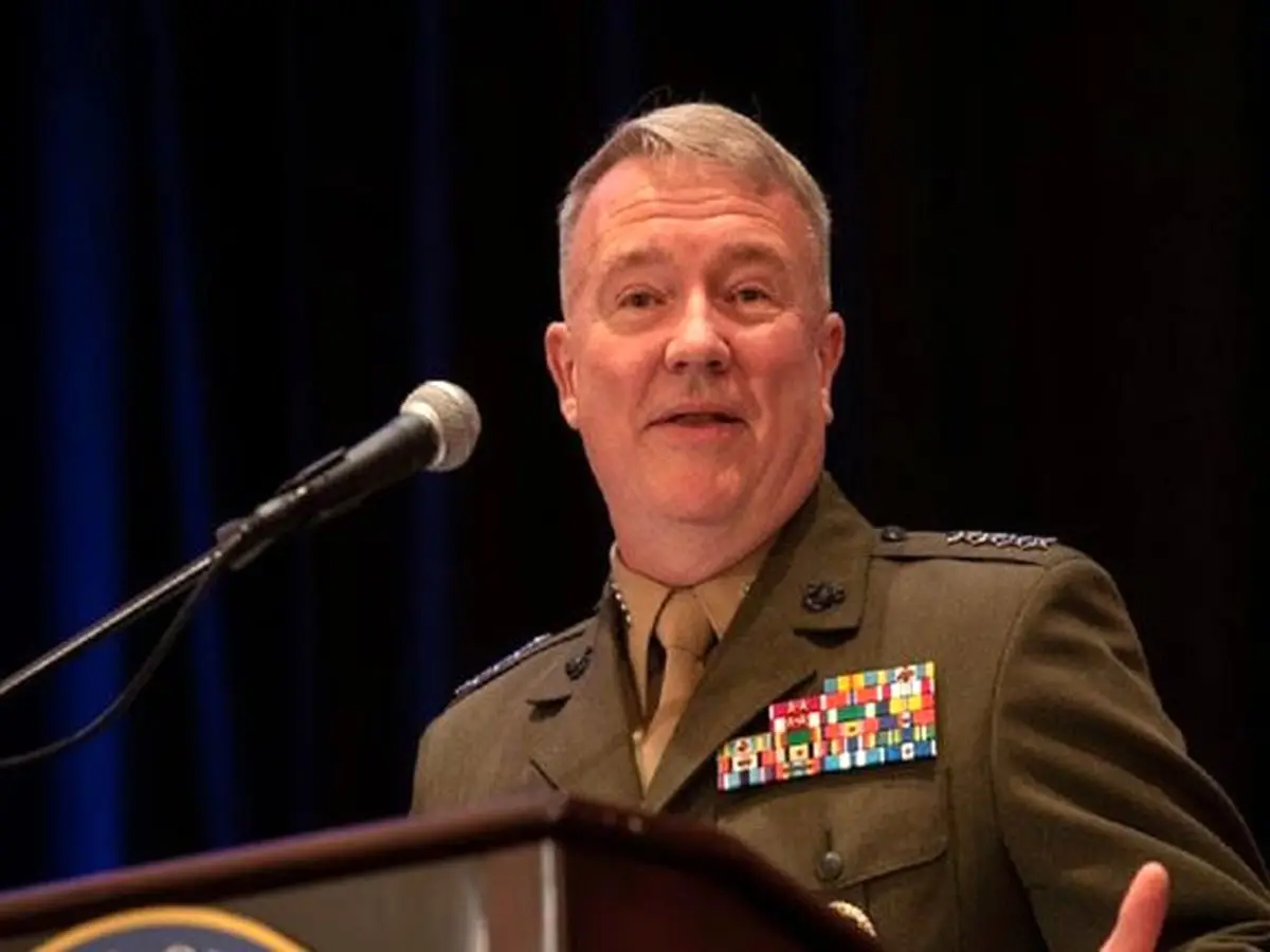 مرد پشت پرده سیاست های آمریکا در قبال ایران / ژنرالی که ترامپ را به جنگ با ایران ترغیب می کند