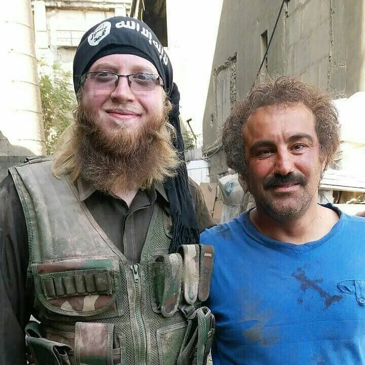 نقى معمولى در كنار داعشی! /عکس