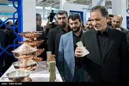 عکس/ بازدید معاون اول رئیس جمهور از نمایشگاه محصولات مددجویان توانمند شده