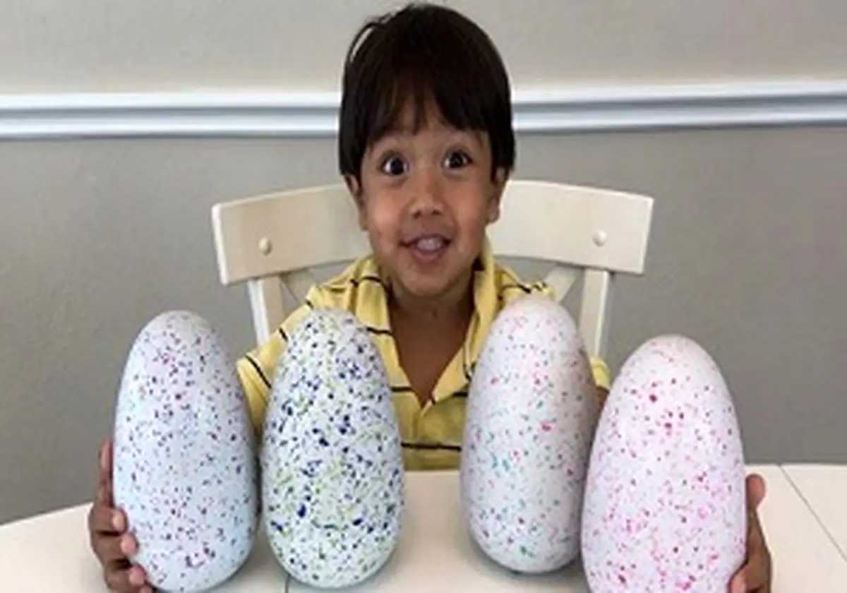 درآمد میلیونی عجیب یک کودک از فضای مجازی