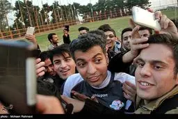 سلفی زورکی با فردوسی‌پور/عکس