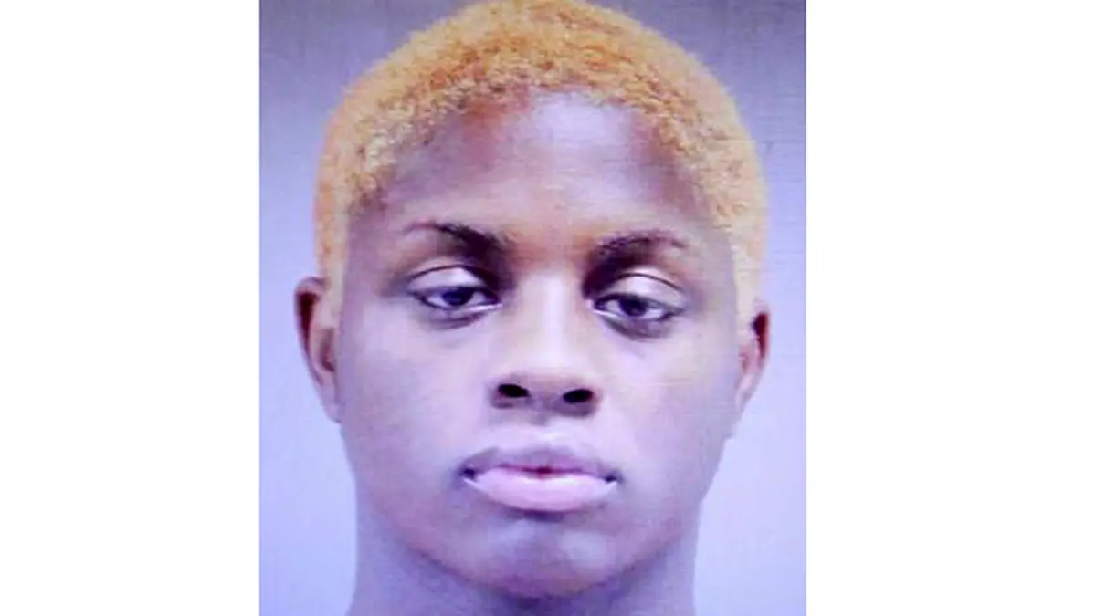 پری دختر نبود! / پیشنهاد بی شرمانه به 2 دختر همکلاسی + عکس