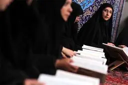 عکس مرجانه گلچین بالای منبر