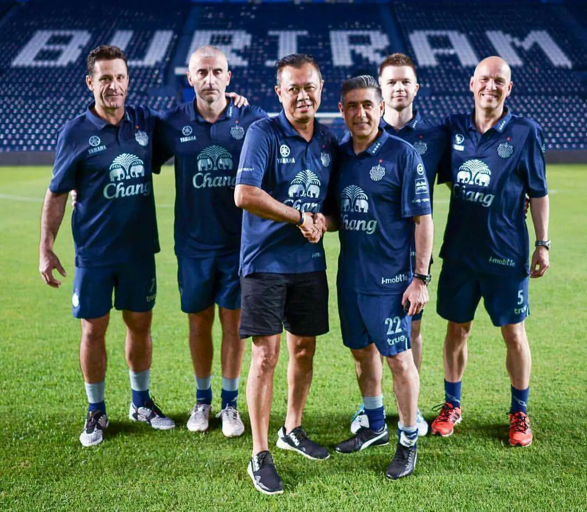 افشین قطبی سرمربی بوریرام تایلند شد+عکس