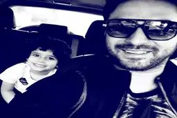 لبخند جالب بابک جهانبخش و پسرش/عکس