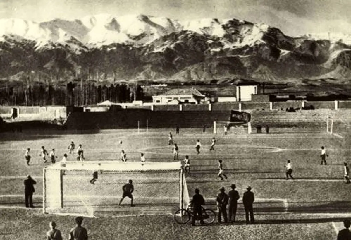 تصویری تاریخی از قدیمی‌ترین ورزشگاه تهران در سال ۱۳۱۵
