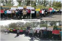 تصویری از تجمع آرام و مطالبه‌گرانه طلاب و دانشجویان مشهدی برای برخورد با مفسدان اقتصادی