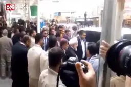 ببینید: فیلمی از لحظه ورود و خروج حسن روحانی به منزل آیت الله سیستانی