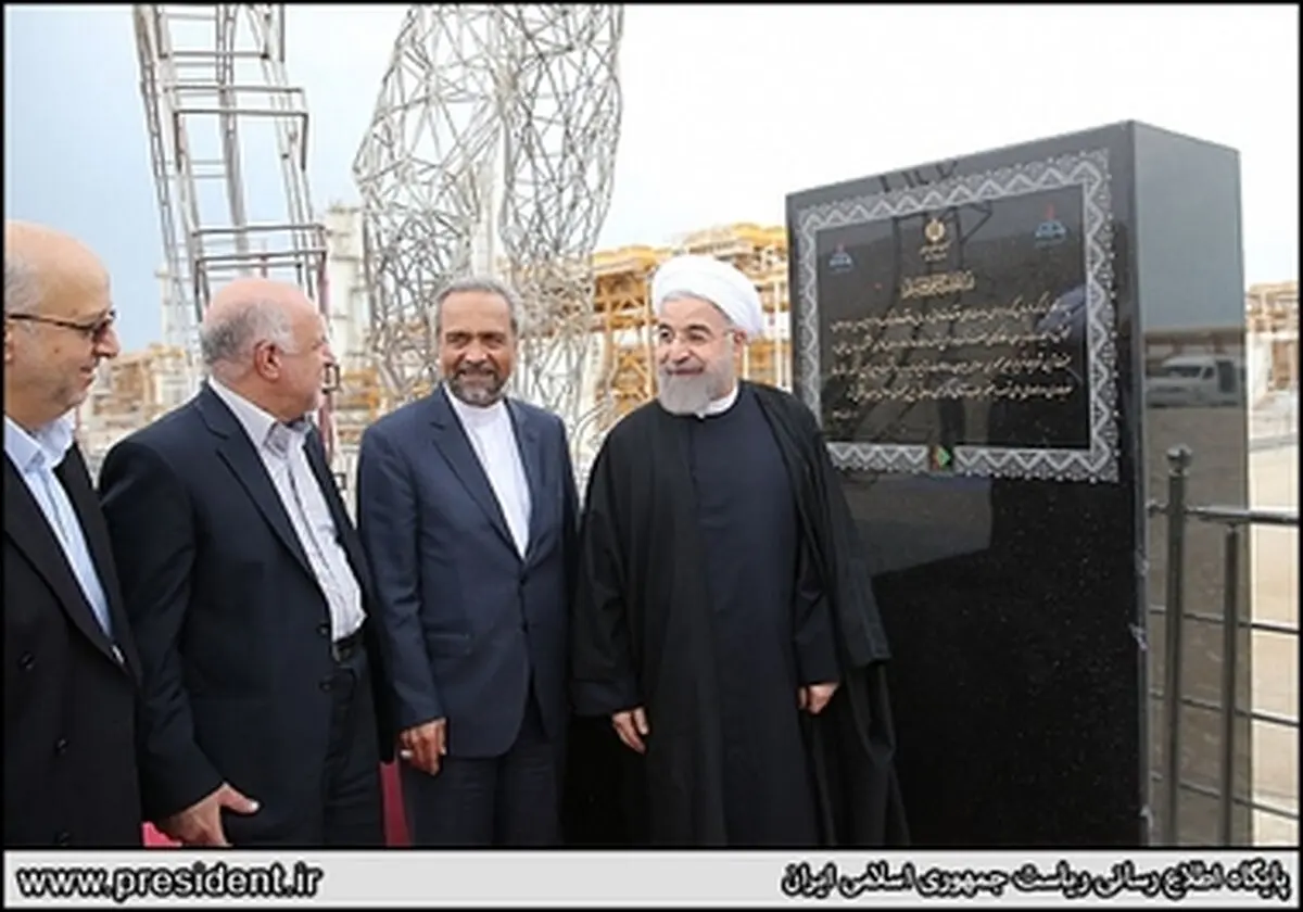 بازدید و بهره برداری روحانی از فاز ۱۲ پارس جنوبی به روایت تصویر