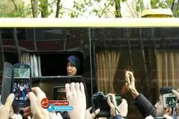 اتوبوس خانواده هاشمی وارد دانشگاه تهران شد/عکس