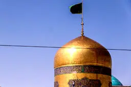 شست‌وشوی گنبد حرم مطهر رضوی در آستانه میلاد امام رضا (ع)