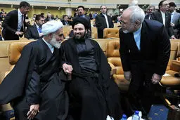 عکسی جالب از ناطق نوری، سید علی خمینی و ظریف