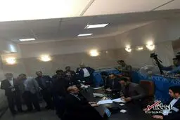 لحظه ثبت نام قالیباف در انتخابات ریاست جمهوری/عکس