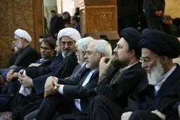 حضور ظریف در مراسم چهلمین روز درگذشت آیت‌الله/ عکس