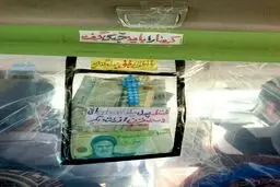 روش خلاقانه یک راننده تاکسی برای گرفتن کرایه در دوران کرونا! + عکس