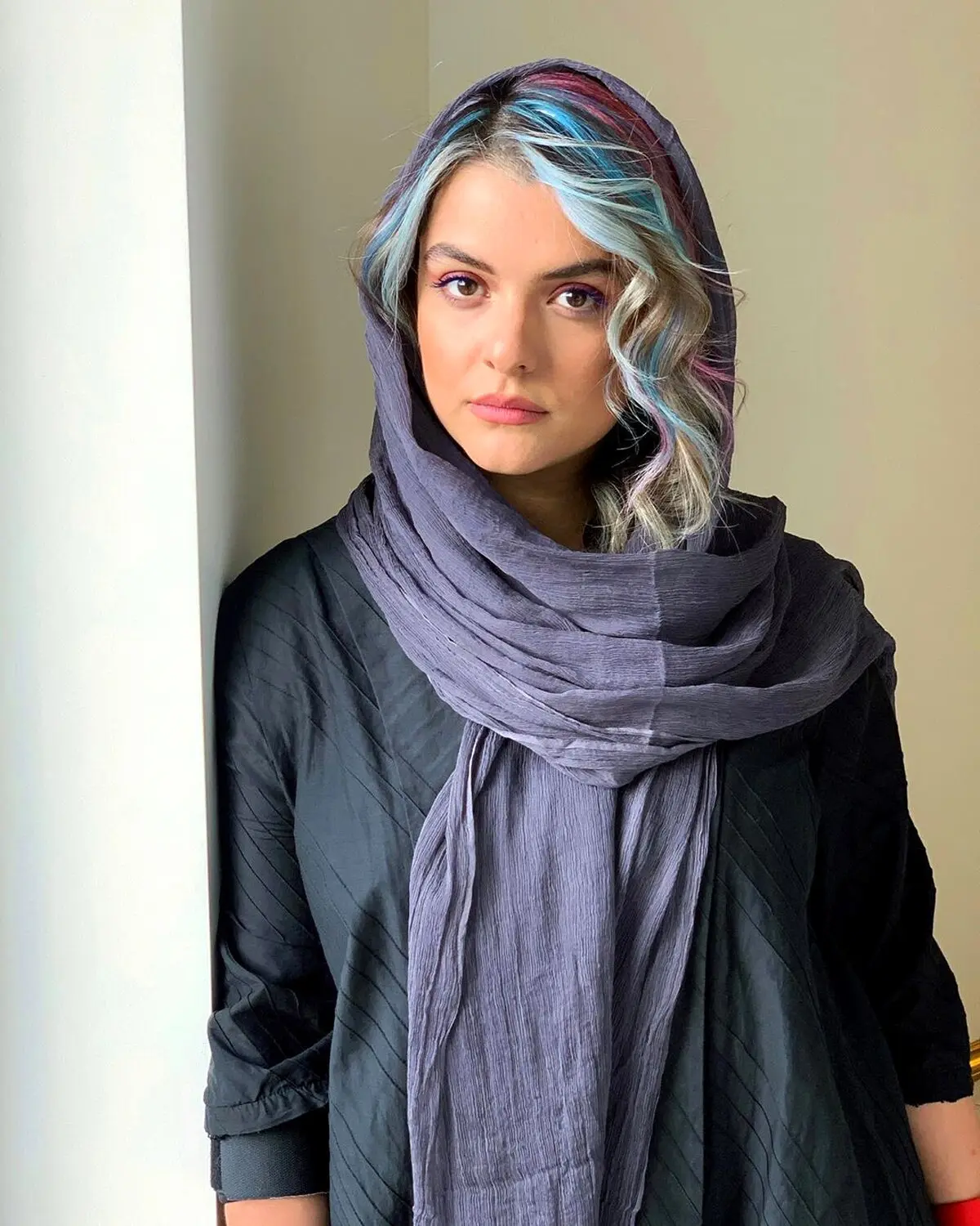دنیا مدنی و موهایی از همه رنگ! + عکس