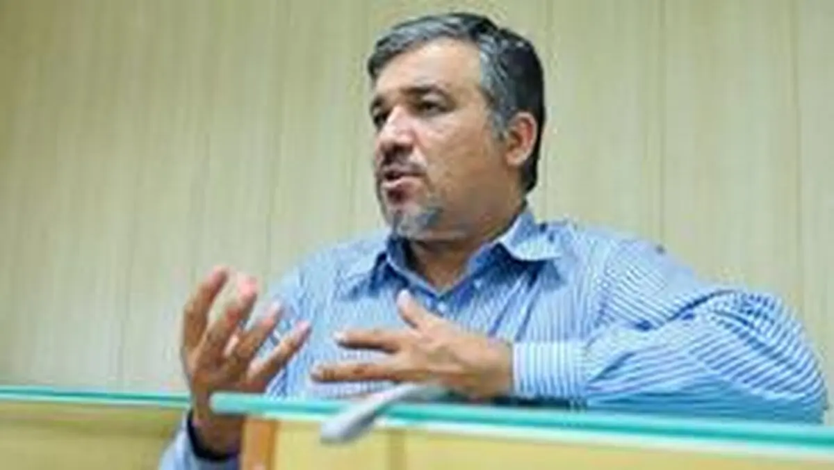 علی تاجرنیا: کاملا مشخص است، نمایندگان اصلاح‌طلب در مجلس آینده انگشت شمارند/مجید انصاری شخصا در پارلمان موفق‌تر از عارف عمل می‌کند