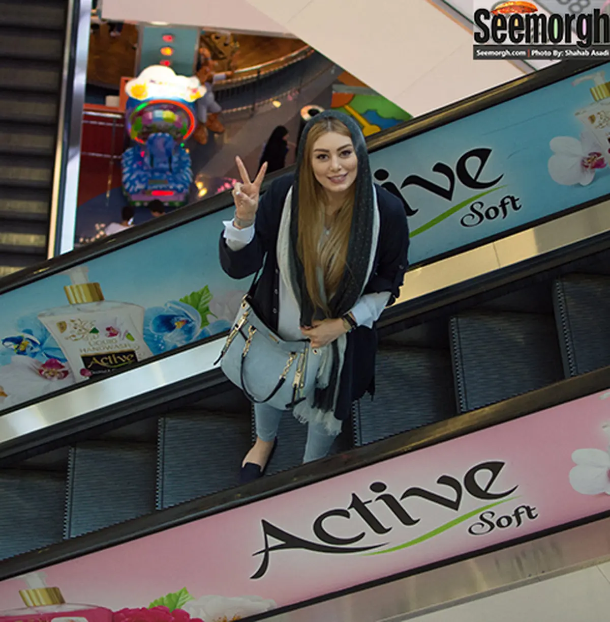 تیپ متفاوت سحر قریشی در اکران کارگر ساده نیازمندیم