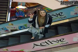 تیپ متفاوت سحر قریشی در اکران کارگر ساده نیازمندیم