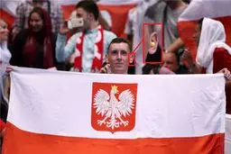 تجهیزات لهستانی ها برای مبارزه با صدای زیاد استادیوم آزادی/عکس