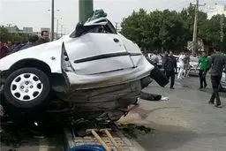 برخورد مرگبار خانم راننده با تیر چراغ برق/عکس