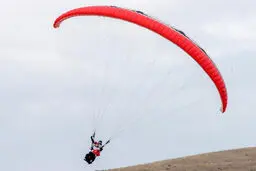 عکس / بابانوئل چترباز!