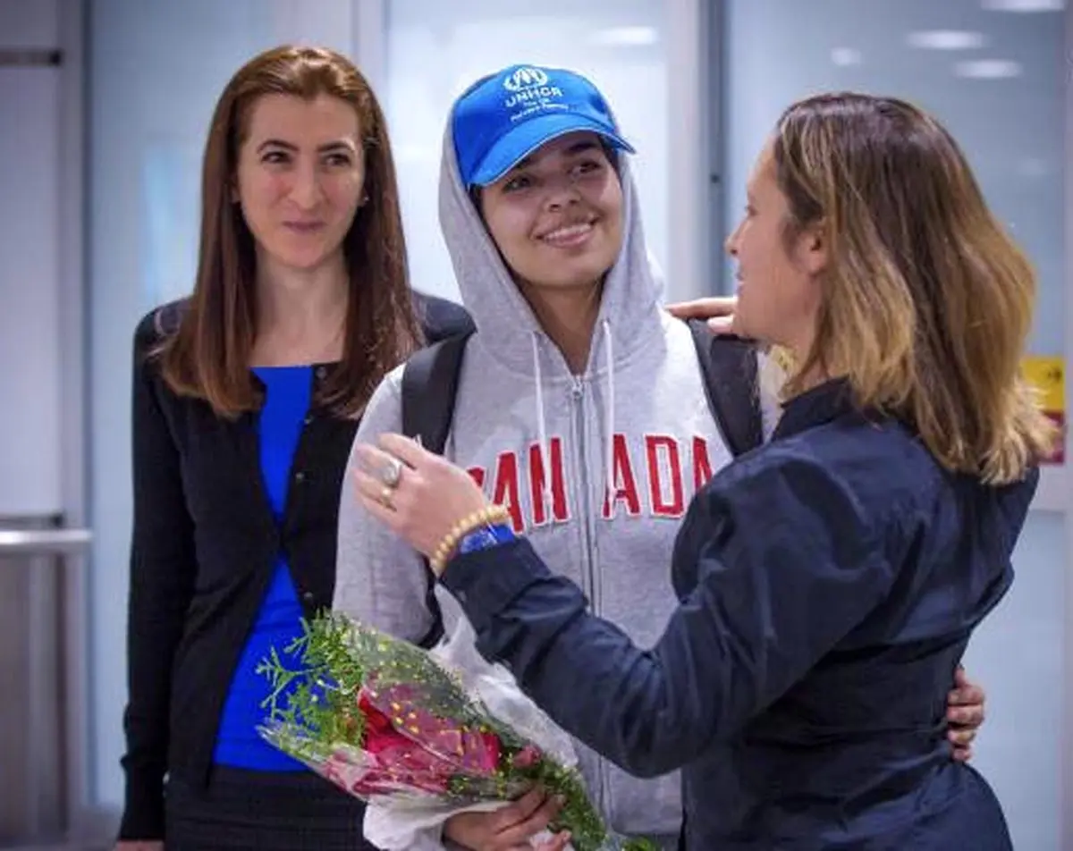 استقبال وزیرخارجه‌کانادا از دختر فراری عربستانی/ عکس