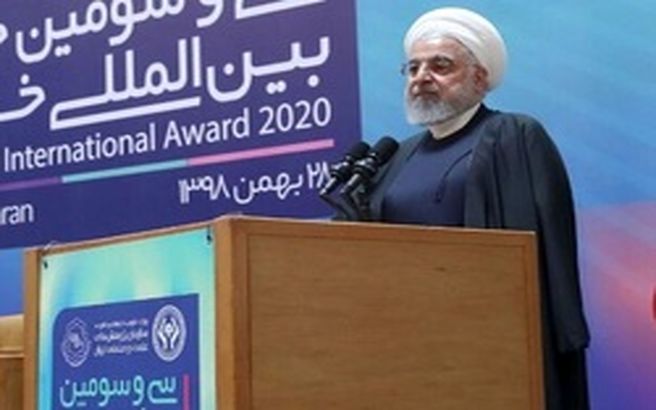 انتقاد تند روحانی از دو قطبی کردن جامعه: می ترسم پرتقال را هم جناح بندی کنند!