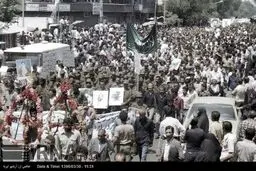 تصاویری آرشیوی از تشییع پیکر شهید چمران در سال 60