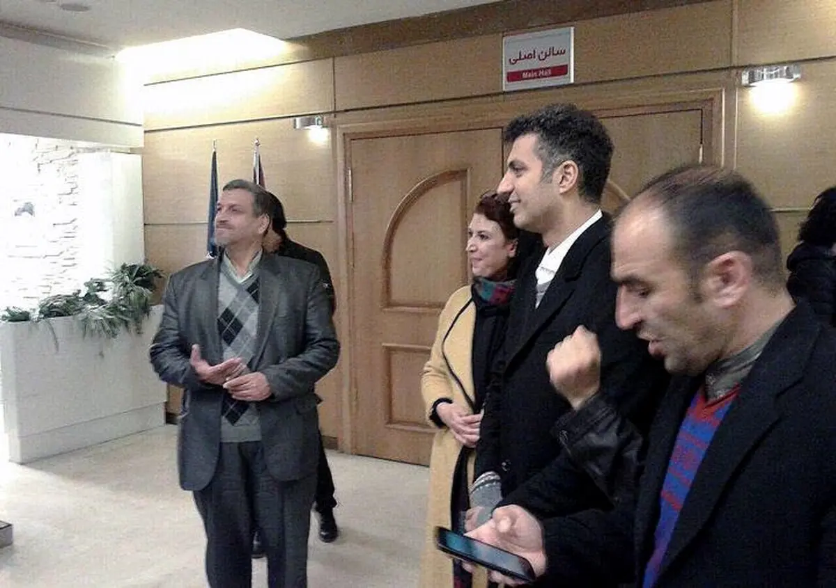 انتظار عادل فردوسی‌‌پور و کواکبیان برای دیدن فیلم «لانتوری»/عکس