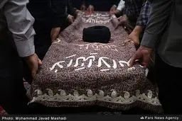 تشییع پیکر آیت الله سید کاظم علم‌الهدی/تصاویر