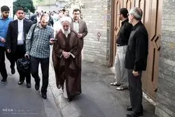 روایت تصویری از تشییع پیکر حجت السلام حاج شیخ حسن پهلوانی تهرانی