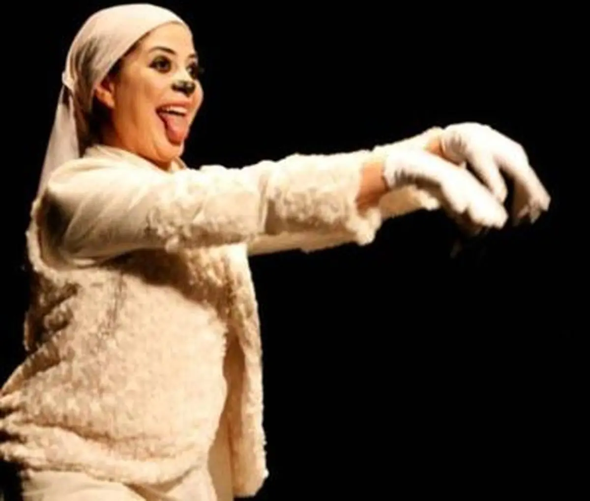 طناز طباطبایی: بازی کردن نقش سگ تن‌تن برایم جذاب است + عکس