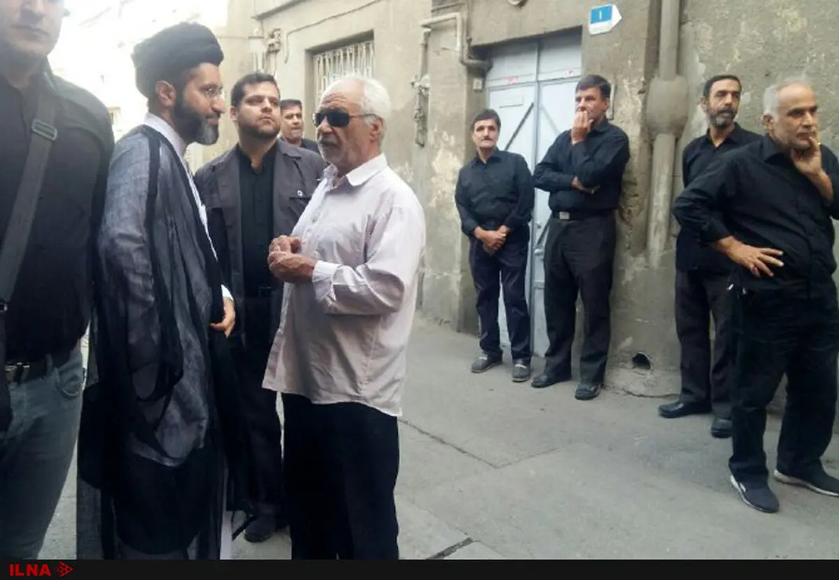 حضور فرزند مقام معظم رهبری در مراسم تشییع پیکر آیت‌الله غروی /عکس