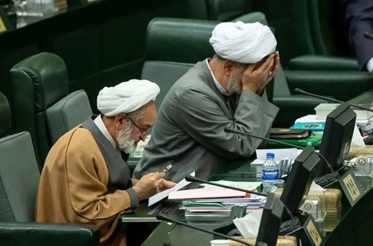 پشت پرده اعتراض نمایندگان به تضعیف جایگاه مجلس / اهداف انتخاباتی انگیزه اصلی است؟