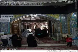 تصاویر نصب پرچم‌های عزا در حرم‌حضرت عباس(ع)