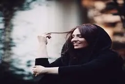پوزیشن جالب گلاره عباسی + عکس