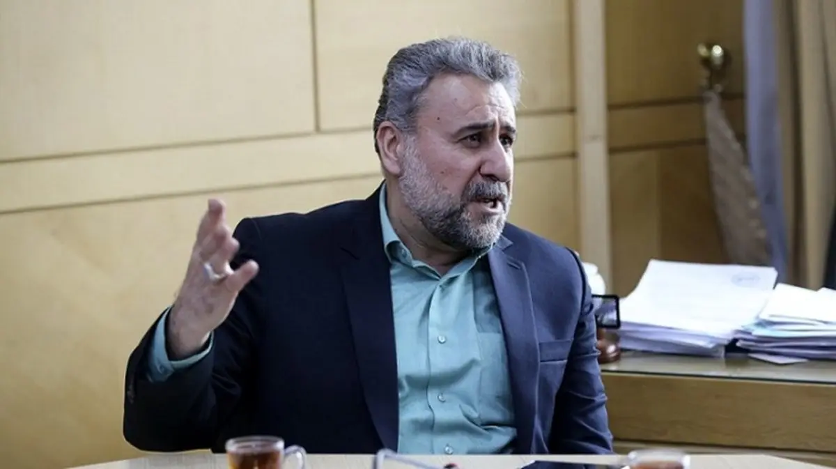 فلاحت پیشه: اگر دولت بایدن اشتباهات ترامپ را انجام دهد با نظامیان در ایران مذاکره خواهد کرد