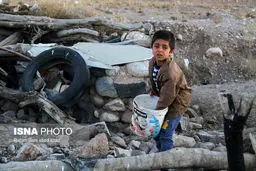 زندگی زیر آوارهای زلزله /تصاویر