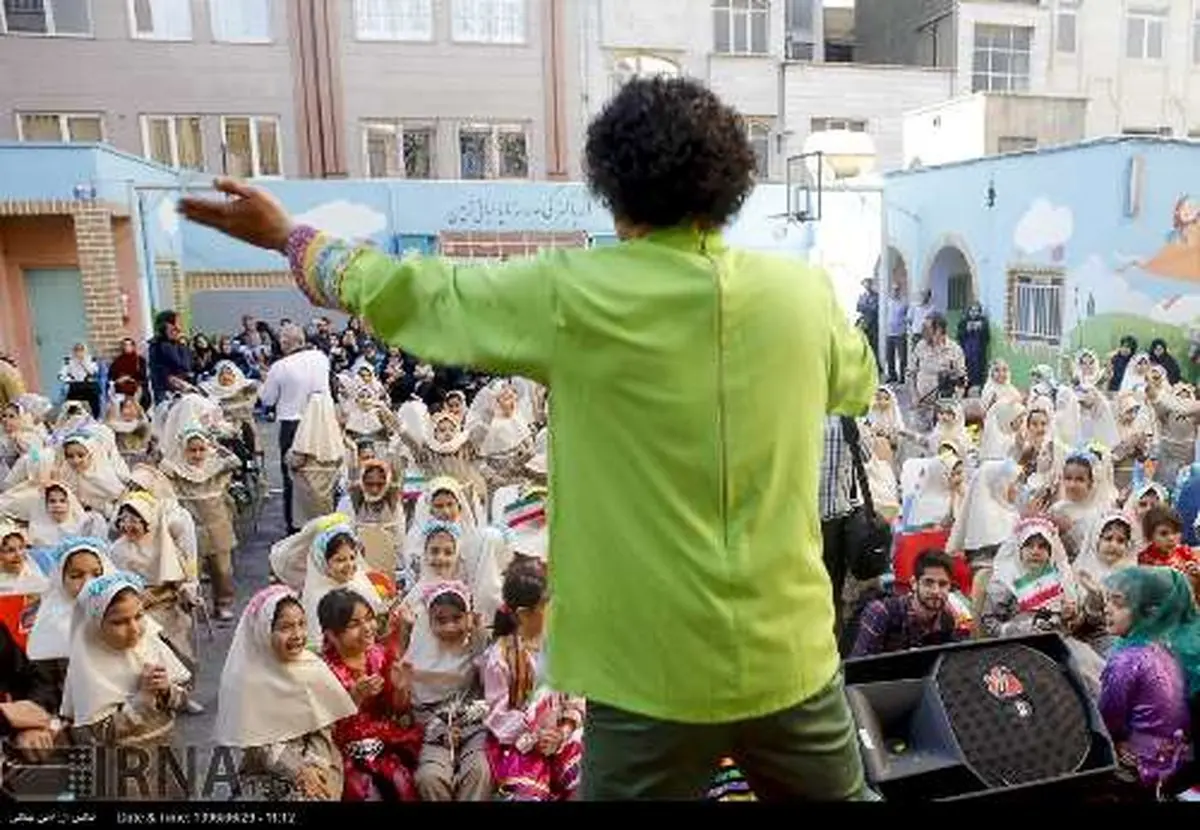 تصاویری از جشن نوآموزان پیش دبستانی در دبستان دخترانه عیسی بهرامی