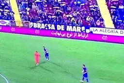 تبلیغ رایتل در دیدار بارسلونا و لوانته/ عکس