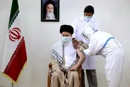  تزریق دُز دوم واکسن ایرانی کرونا به رهبر انقلاب